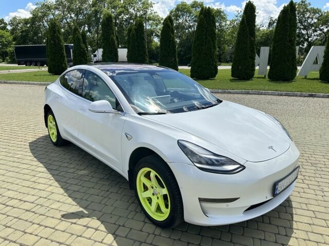 Білий Тесла Модель 3, об'ємом двигуна 0 л та пробігом 205 тис. км за 17000 $, фото 1 на Automoto.ua