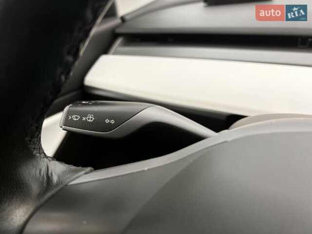 Белый Тесла Модель 3, объемом двигателя 0 л и пробегом 170 тыс. км за 15000 $, фото 18 на Automoto.ua