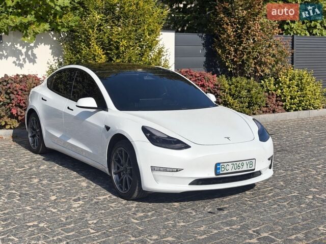 Белый Тесла Модель 3, объемом двигателя 0 л и пробегом 123 тыс. км за 16900 $, фото 1 на Automoto.ua