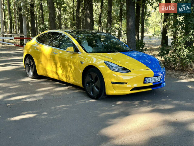 Белый Тесла Модель 3, объемом двигателя 0 л и пробегом 66 тыс. км за 19900 $, фото 1 на Automoto.ua
