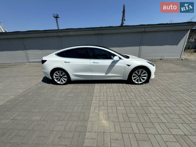 Белый Тесла Модель 3, объемом двигателя 0 л и пробегом 55 тыс. км за 19000 $, фото 3 на Automoto.ua