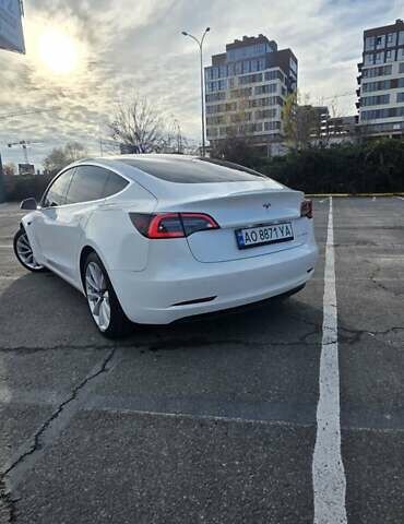 Білий Тесла Модель 3, об'ємом двигуна 0 л та пробігом 140 тис. км за 17400 $, фото 6 на Automoto.ua