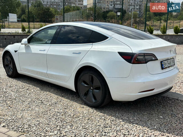 Білий Тесла Модель 3, об'ємом двигуна 0 л та пробігом 125 тис. км за 21990 $, фото 7 на Automoto.ua