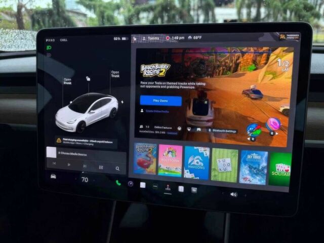 Белый Тесла Модель 3, объемом двигателя 0 л и пробегом 46 тыс. км за 10000 $, фото 11 на Automoto.ua