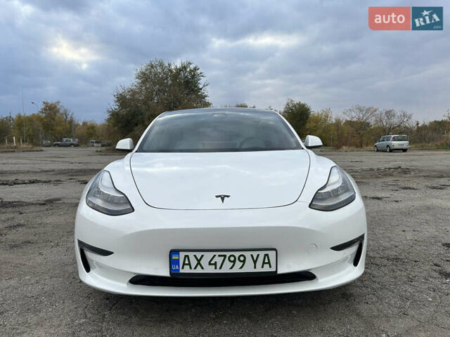 Білий Тесла Модель 3, об'ємом двигуна 0 л та пробігом 93 тис. км за 23000 $, фото 6 на Automoto.ua