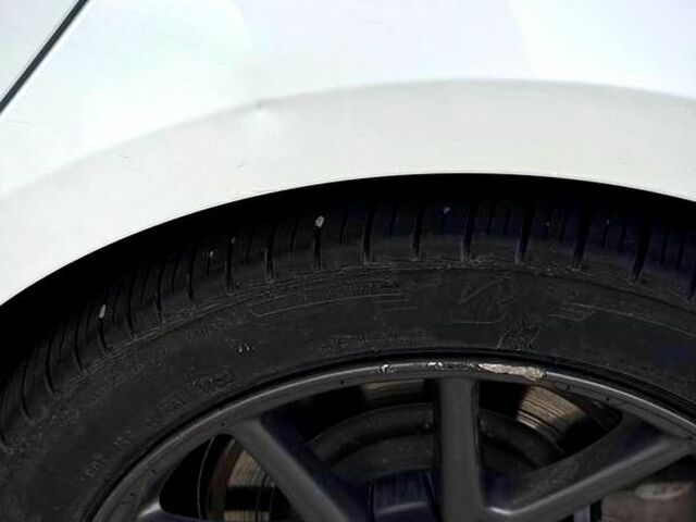 Білий Тесла Модель 3, об'ємом двигуна 0 л та пробігом 85 тис. км за 14500 $, фото 4 на Automoto.ua