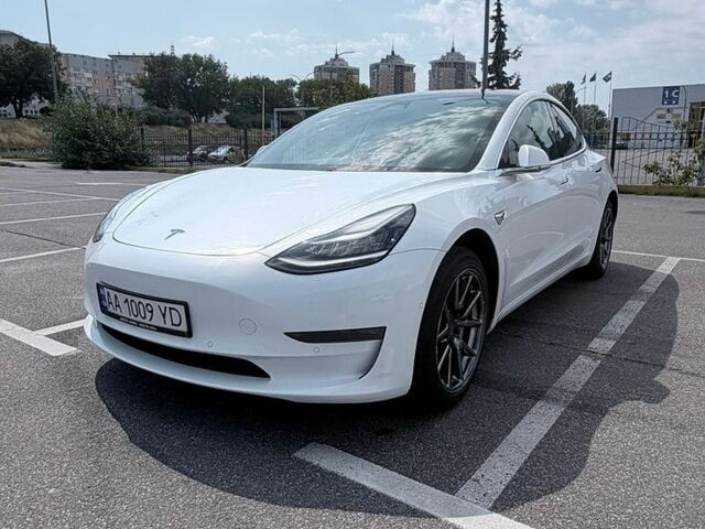Білий Тесла Модель 3, об'ємом двигуна 0 л та пробігом 137 тис. км за 17900 $, фото 3 на Automoto.ua