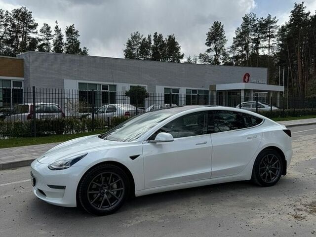 Білий Тесла Модель 3, об'ємом двигуна 0 л та пробігом 130 тис. км за 17800 $, фото 24 на Automoto.ua