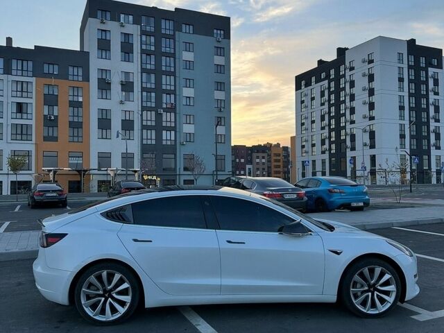 Белый Тесла Модель 3, объемом двигателя 0 л и пробегом 96 тыс. км за 15900 $, фото 2 на Automoto.ua