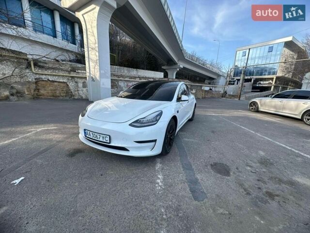 Білий Тесла Модель 3, об'ємом двигуна 0 л та пробігом 139 тис. км за 18600 $, фото 2 на Automoto.ua