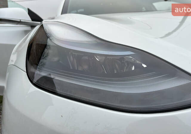 Белый Тесла Модель 3, объемом двигателя 0 л и пробегом 147 тыс. км за 15000 $, фото 10 на Automoto.ua