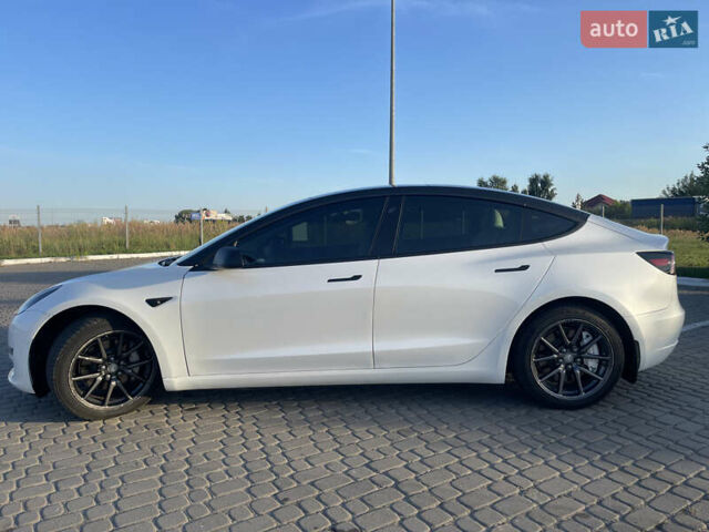 Белый Тесла Модель 3, объемом двигателя 0 л и пробегом 107 тыс. км за 17500 $, фото 7 на Automoto.ua