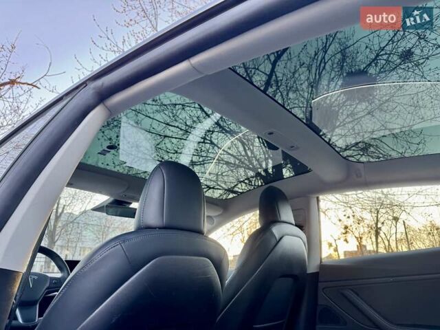 Белый Тесла Модель 3, объемом двигателя 0 л и пробегом 211 тыс. км за 14490 $, фото 23 на Automoto.ua
