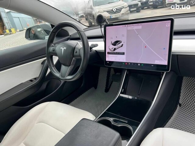 Білий Тесла Модель 3, об'ємом двигуна 0 л та пробігом 203 тис. км за 12000 $, фото 39 на Automoto.ua