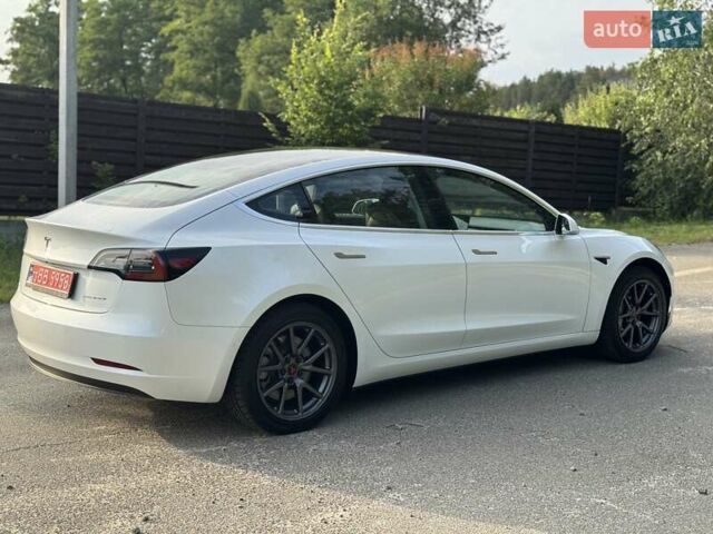 Белый Тесла Модель 3, объемом двигателя 0 л и пробегом 60 тыс. км за 17900 $, фото 20 на Automoto.ua