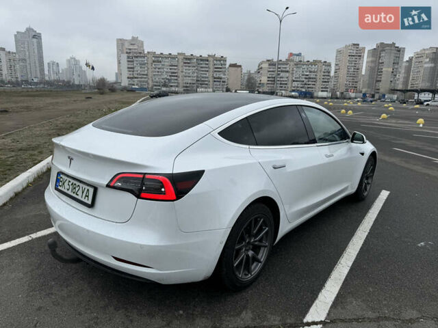 Белый Тесла Модель 3, объемом двигателя 0 л и пробегом 95 тыс. км за 15900 $, фото 4 на Automoto.ua