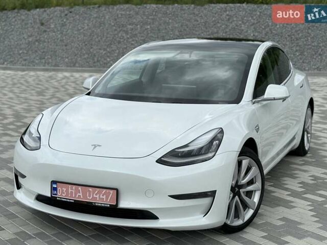 Белый Тесла Модель 3, объемом двигателя 0 л и пробегом 203 тыс. км за 17300 $, фото 7 на Automoto.ua