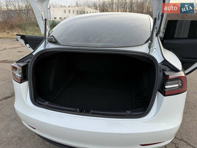 Белый Тесла Модель 3, объемом двигателя 0 л и пробегом 139 тыс. км за 17750 $, фото 40 на Automoto.ua