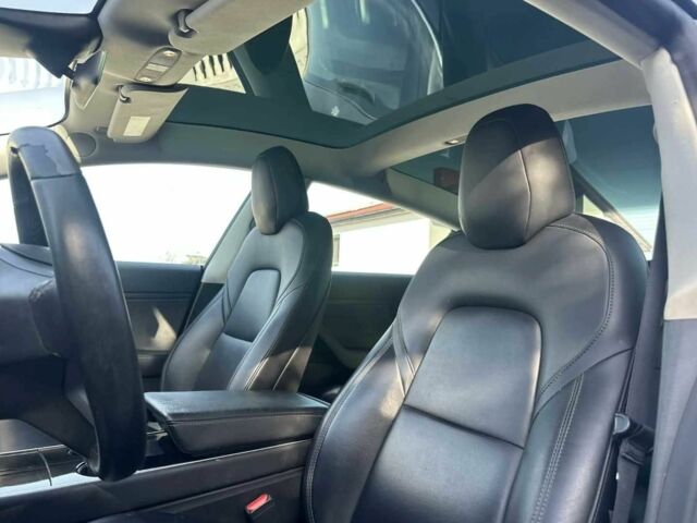 Белый Тесла Модель 3, объемом двигателя 0 л и пробегом 94 тыс. км за 13450 $, фото 12 на Automoto.ua