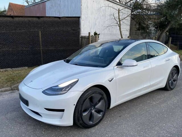 Белый Тесла Модель 3, объемом двигателя 0 л и пробегом 94 тыс. км за 13450 $, фото 3 на Automoto.ua