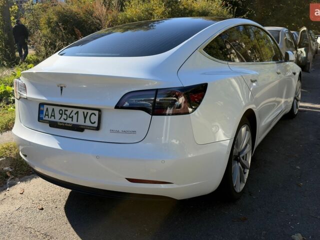 Білий Тесла Модель 3, об'ємом двигуна 0 л та пробігом 155 тис. км за 17500 $, фото 2 на Automoto.ua