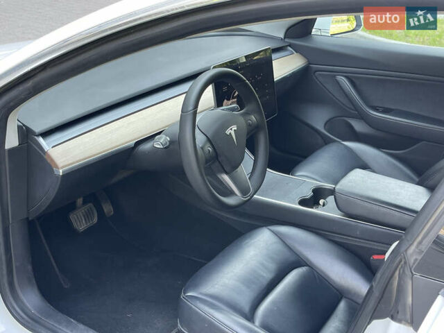 Білий Тесла Модель 3, об'ємом двигуна 0 л та пробігом 262 тис. км за 18400 $, фото 18 на Automoto.ua