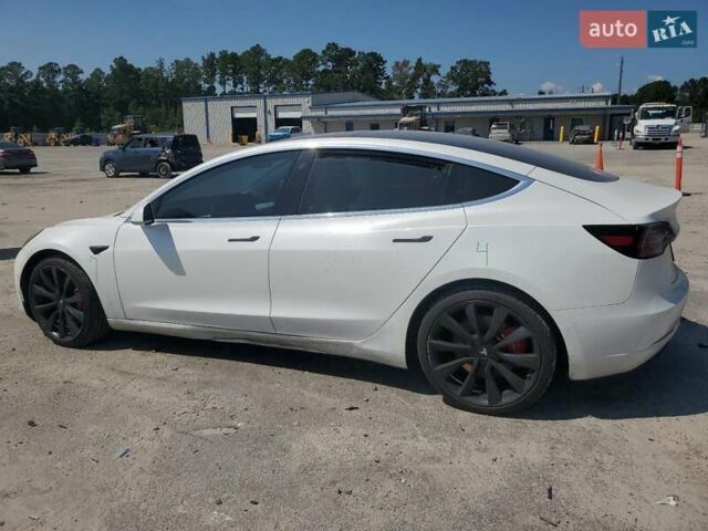 Белый Тесла Модель 3, объемом двигателя 0 л и пробегом 140 тыс. км за 6900 $, фото 1 на Automoto.ua