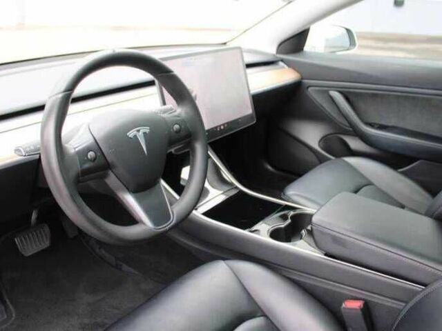 Білий Тесла Модель 3, об'ємом двигуна 0 л та пробігом 34 тис. км за 7920 $, фото 6 на Automoto.ua