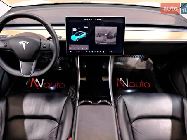 Белый Тесла Модель 3, объемом двигателя 0 л и пробегом 54 тыс. км за 15900 $, фото 34 на Automoto.ua