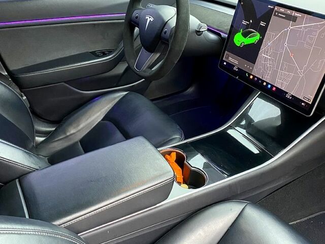 Белый Тесла Модель 3, объемом двигателя 0.44 л и пробегом 0 тыс. км за 19000 $, фото 5 на Automoto.ua