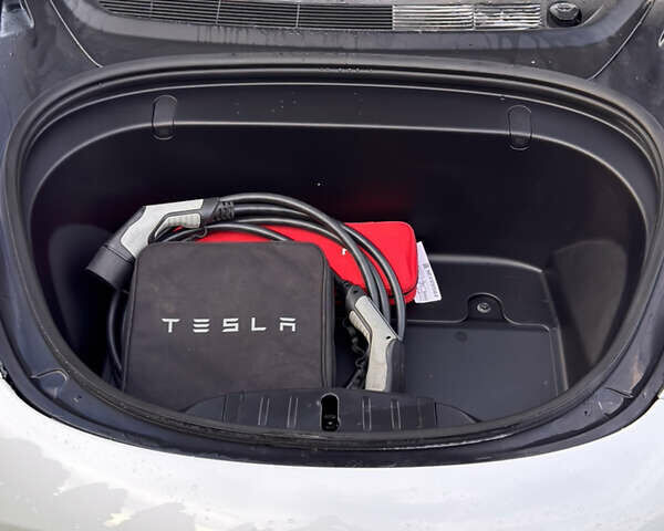 Белый Тесла Модель 3, объемом двигателя 0 л и пробегом 32 тыс. км за 21500 $, фото 27 на Automoto.ua