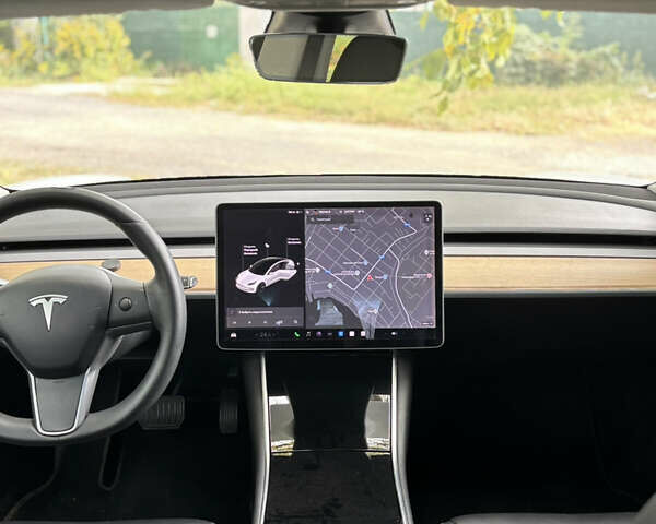 Білий Тесла Модель 3, об'ємом двигуна 0 л та пробігом 114 тис. км за 13950 $, фото 11 на Automoto.ua