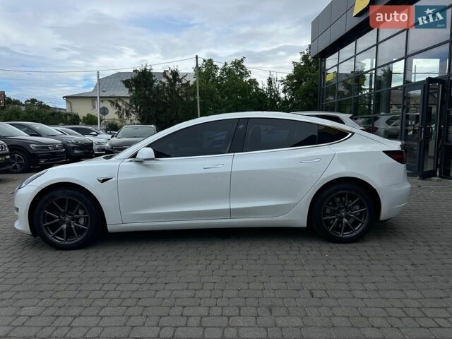 Белый Тесла Модель 3, объемом двигателя 0 л и пробегом 90 тыс. км за 13990 $, фото 3 на Automoto.ua