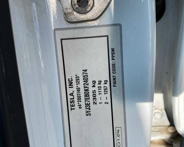 Белый Тесла Модель 3, объемом двигателя 0 л и пробегом 177 тыс. км за 17500 $, фото 19 на Automoto.ua