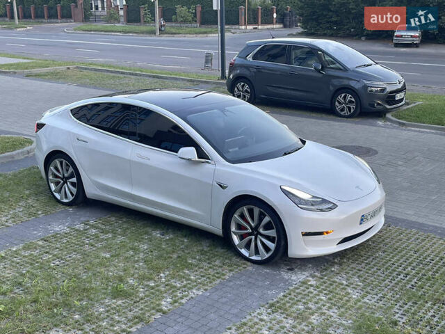 Білий Тесла Модель 3, об'ємом двигуна 0 л та пробігом 101 тис. км за 22500 $, фото 20 на Automoto.ua