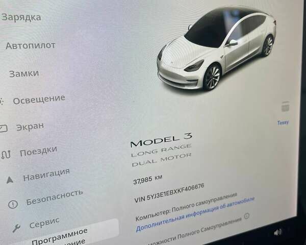 Белый Тесла Модель 3, объемом двигателя 0 л и пробегом 38 тыс. км за 26500 $, фото 25 на Automoto.ua