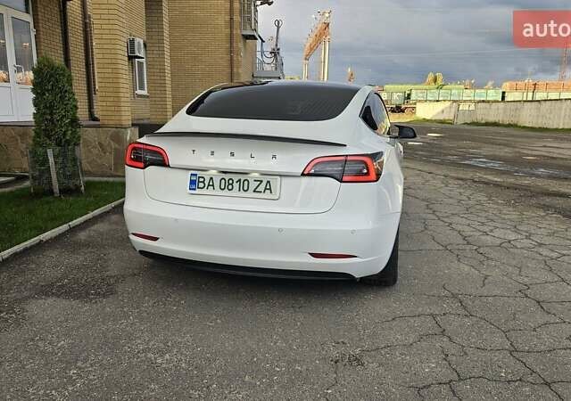 Білий Тесла Модель 3, об'ємом двигуна 0 л та пробігом 78 тис. км за 15300 $, фото 7 на Automoto.ua