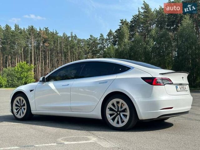 Белый Тесла Модель 3, объемом двигателя 0 л и пробегом 98 тыс. км за 16930 $, фото 2 на Automoto.ua