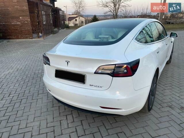 Белый Тесла Модель 3, объемом двигателя 0 л и пробегом 236 тыс. км за 14300 $, фото 6 на Automoto.ua