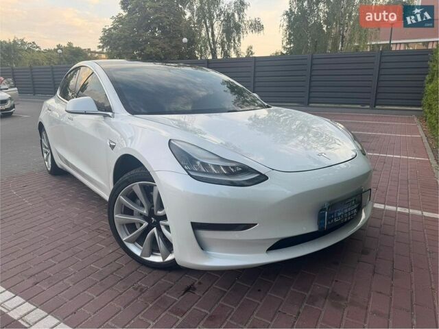 Белый Тесла Модель 3, объемом двигателя 0 л и пробегом 95 тыс. км за 16500 $, фото 10 на Automoto.ua
