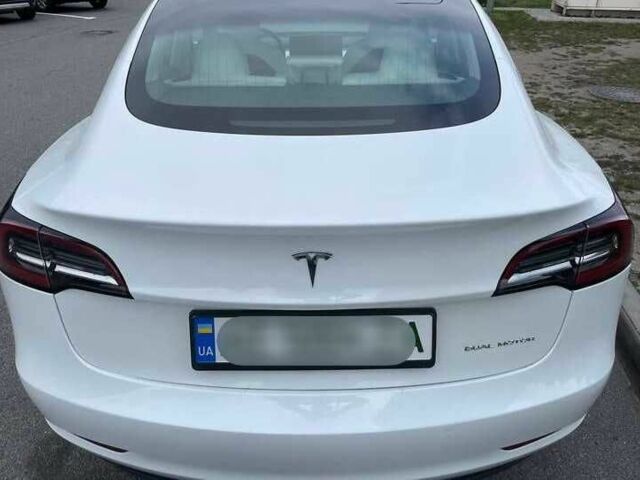 Білий Тесла Модель 3, об'ємом двигуна 0 л та пробігом 110 тис. км за 11540 $, фото 5 на Automoto.ua