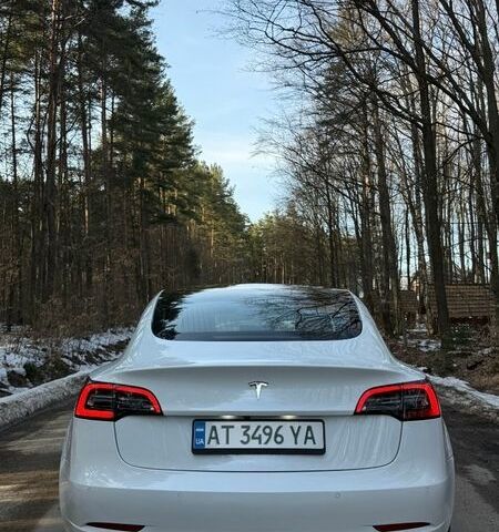 Белый Тесла Модель 3, объемом двигателя 0 л и пробегом 78 тыс. км за 16700 $, фото 3 на Automoto.ua