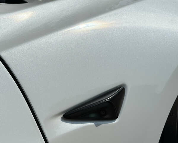 Белый Тесла Модель 3, объемом двигателя 0 л и пробегом 101 тыс. км за 14600 $, фото 14 на Automoto.ua