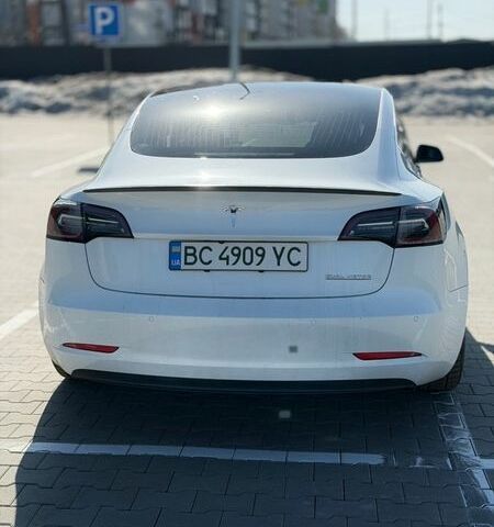 Белый Тесла Модель 3, объемом двигателя 0 л и пробегом 80 тыс. км за 18300 $, фото 6 на Automoto.ua