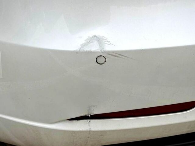 Білий Тесла Модель 3, об'ємом двигуна 0 л та пробігом 85 тис. км за 14500 $, фото 5 на Automoto.ua