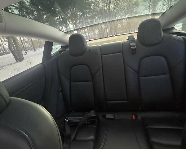 Білий Тесла Модель 3, об'ємом двигуна 0 л та пробігом 78 тис. км за 16500 $, фото 8 на Automoto.ua
