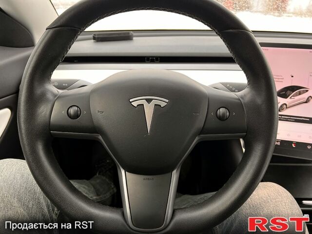 Білий Тесла Модель 3, об'ємом двигуна 0.18 л та пробігом 170 тис. км за 13900 $, фото 8 на Automoto.ua