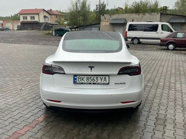 Белый Тесла Модель 3, объемом двигателя 0 л и пробегом 170 тыс. км за 13750 $, фото 5 на Automoto.ua