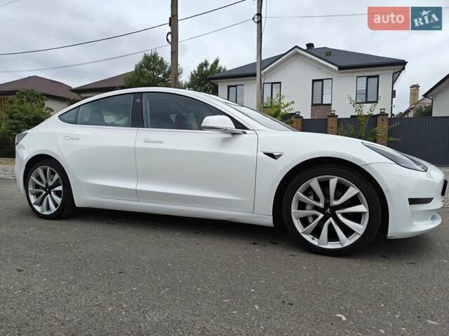 Білий Тесла Модель 3, об'ємом двигуна 0 л та пробігом 137 тис. км за 18600 $, фото 14 на Automoto.ua