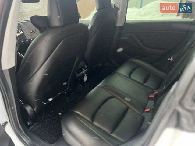 Белый Тесла Модель 3, объемом двигателя 0 л и пробегом 73 тыс. км за 17500 $, фото 31 на Automoto.ua